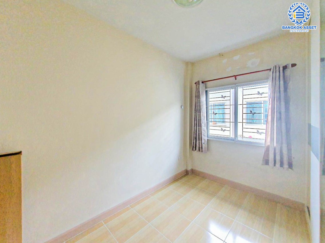 *****ทาวน์เฮ้าส์มือสองกรุงเทพฯ ม.รื่นฤดี7 หทัยราษฎร์ เนื้อที่เกือบ 19 ตร.ว. ฟังก์ชัน 3 ห้องนอน 2 ห้องน้ำ 1 ที่จอดรถ แถมฟรี! 2 เครื่องปรับอากาศ บนทำเลติด ถ.หทัยราษฎร์ ใกล้รถไฟฟ้าสายสีชมพู "สถานีมีนบุรี" ในราคาสุดคุ้ม!